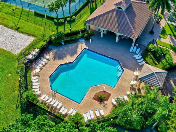 7381 Chesapeake Circle, Boynton Beach FL 33436