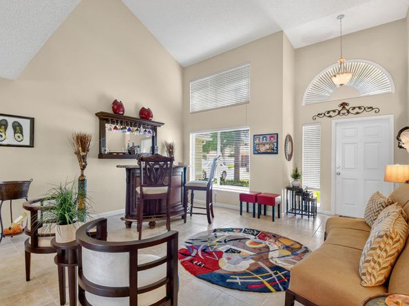 7381 Chesapeake Circle, Boynton Beach FL 33436