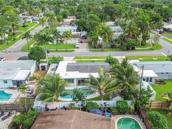 232 SW 13th St, Pompano Beach FL 33060