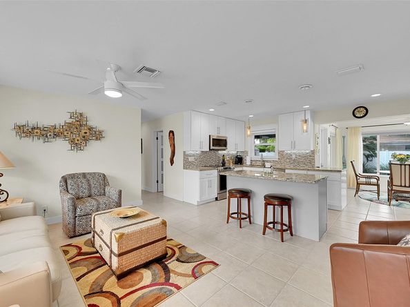 232 SW 13th St, Pompano Beach FL 33060