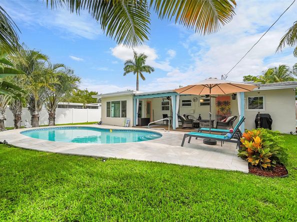 232 SW 13th St, Pompano Beach FL 33060