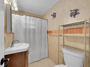 232 SW 13th St, Pompano Beach FL 33060