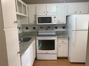 9460 Poinciana Pl 303, Davie FL 33324