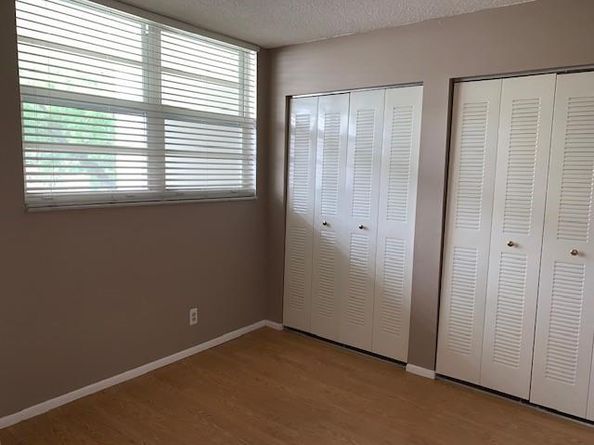 9460 Poinciana Pl 303, Davie FL 33324