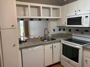 9460 Poinciana Pl 303, Davie FL 33324