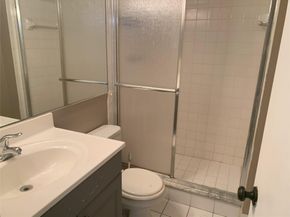 9460 Poinciana Pl 303, Davie FL 33324
