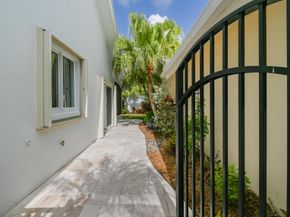 438 River Edge Road, Jupiter FL 33477