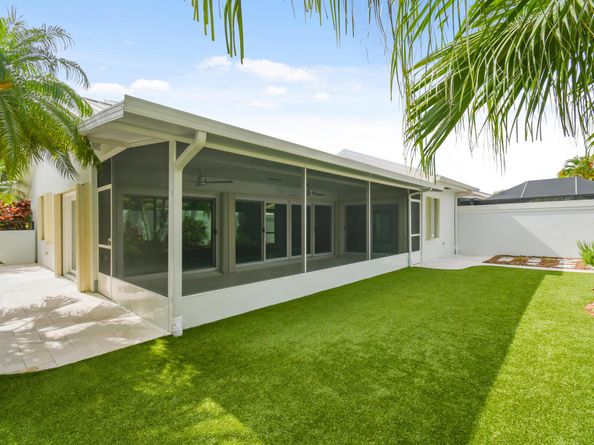 438 River Edge Road, Jupiter FL 33477