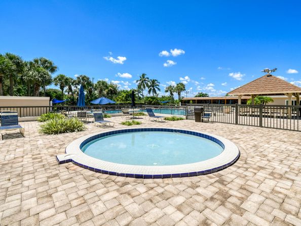 438 River Edge Road, Jupiter FL 33477