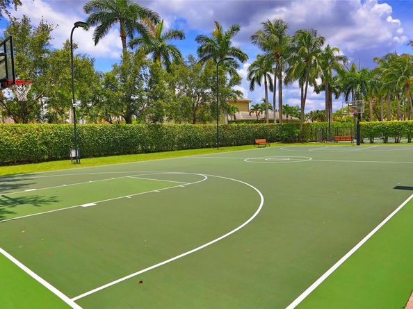 10771 Hawks Vista St, Plantation FL 33324