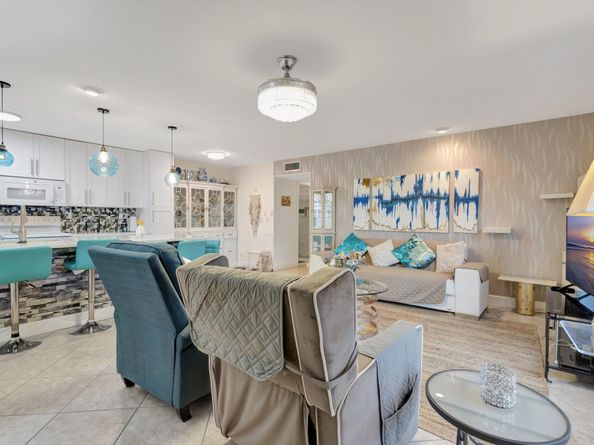 1232 W Club Drive W D, Delray Beach FL 33445