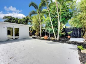 8 NE 17th St, Delray Beach FL 33444