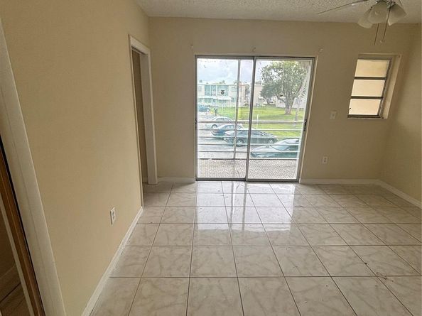 130 NE 202nd Ter S21, Miami FL 33179