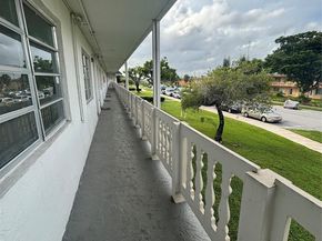 130 NE 202nd Ter S21, Miami FL 33179