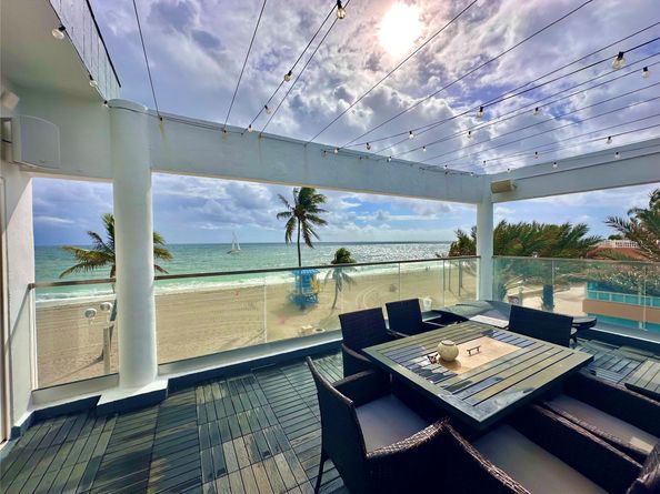2205 N Surf Rd, Hollywood FL 33019