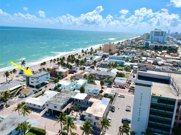 2205 N Surf Rd, Hollywood FL 33019
