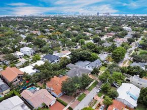 805 SE 10th St, Fort Lauderdale FL 33316