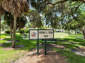 805 SE 10th St, Fort Lauderdale FL 33316