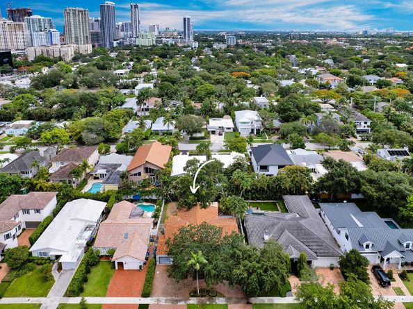 805 SE 10th St, Fort Lauderdale FL 33316