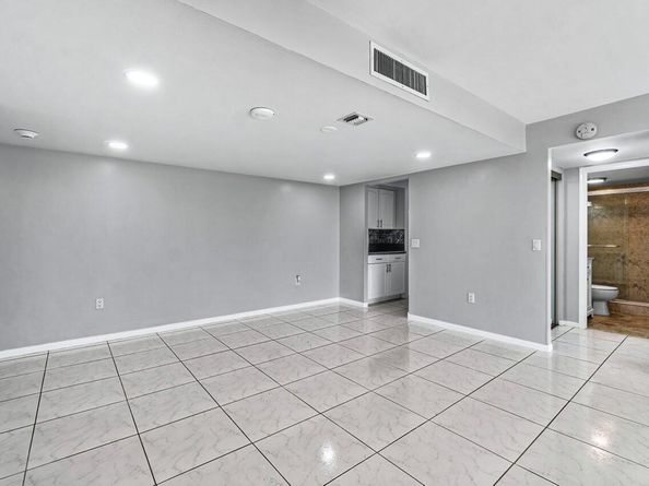 5600 N Flagler Drive 505, West Palm Beach FL 33407