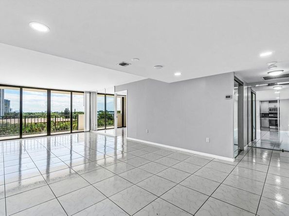 5600 N Flagler Drive 505, West Palm Beach FL 33407