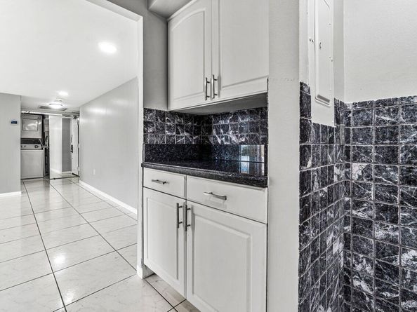 5600 N Flagler Drive 505, West Palm Beach FL 33407