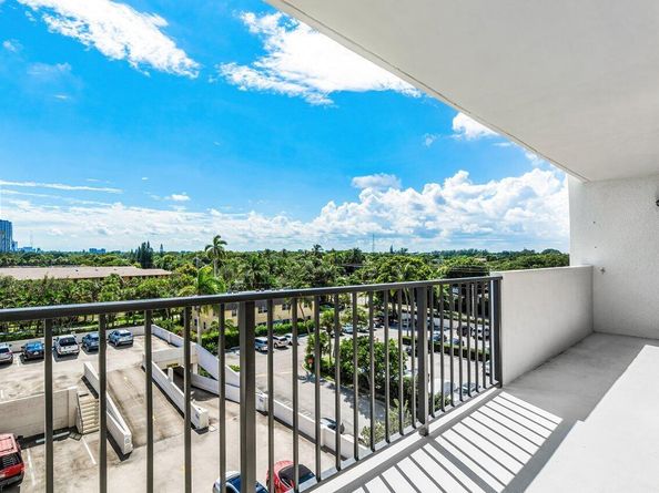 5600 N Flagler Drive 505, West Palm Beach FL 33407