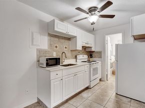 813 SW 2nd Ct, Fort Lauderdale FL 33312