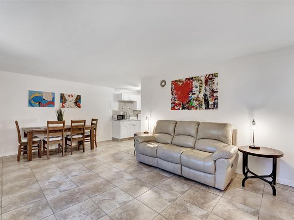 813 SW 2nd Ct, Fort Lauderdale FL 33312