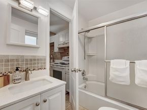 813 SW 2nd Ct, Fort Lauderdale FL 33312