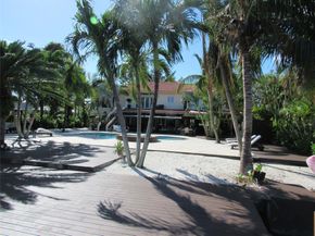 185 Palm Ave, Miami Beach FL 33139