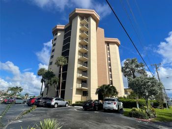 501 N Riverside Dr