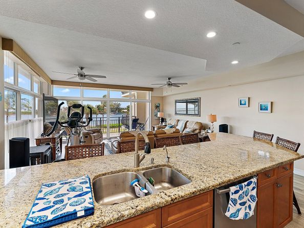 314 Inlet Way 201, Palm Beach Shores FL 33404