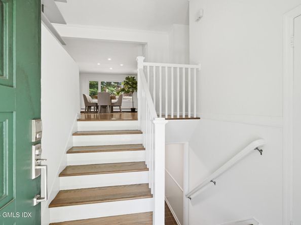 33 Sachem Road, Greenwich CT 06830