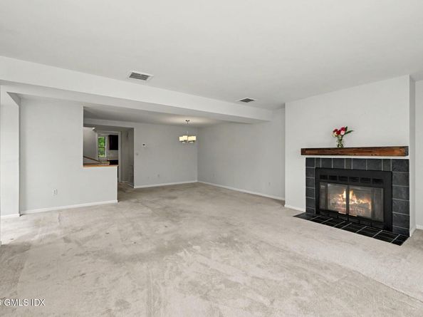 21 Highland Road 21, Stamford CT 06902