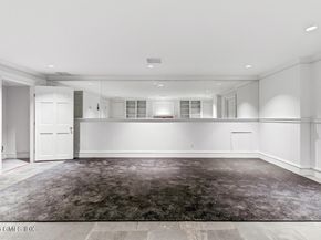 119 Proprietors Crossing, New Canaan CT 06840