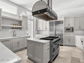 119 Proprietors Crossing, New Canaan CT 06840