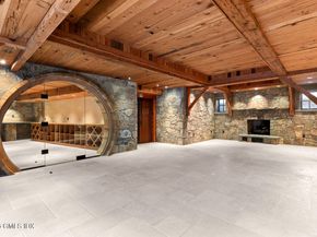 119 Proprietors Crossing, New Canaan CT 06840