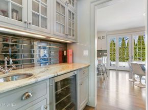 1 Bramble Lane, Riverside CT 06878