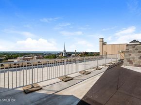 47 Lafayette Place 6J, Greenwich CT 06830