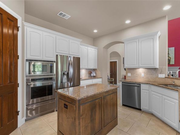 19 San Savio CT, Austin TX 78738