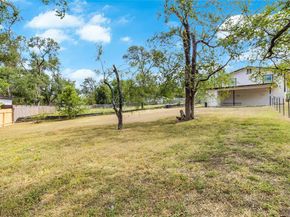 1600 Elmira RD, Austin TX 78721