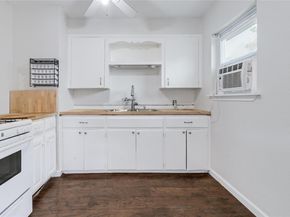 1600 Elmira RD, Austin TX 78721
