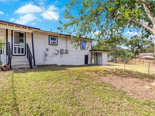 1600 Elmira RD, Austin TX 78721
