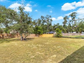 1600 Elmira RD, Austin TX 78721