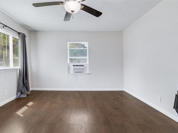 1600 Elmira RD, Austin TX 78721