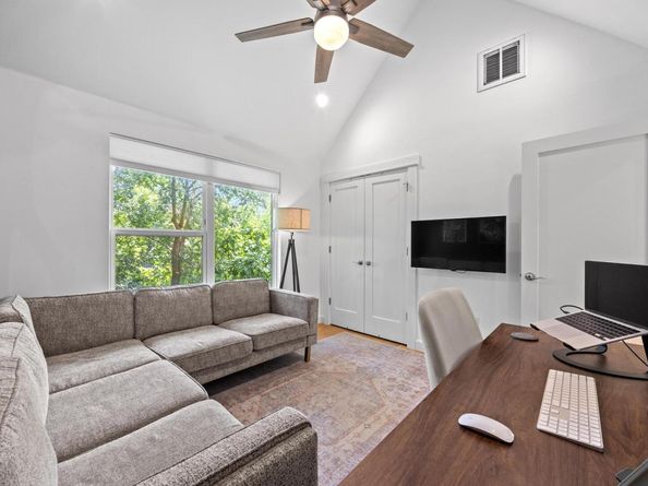 4602 Alf Ave B, Austin TX 78721