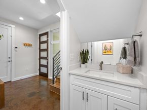 4602 Alf Ave B, Austin TX 78721
