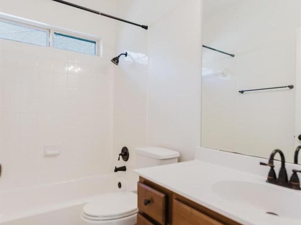 422 Village Commons BLVD, Georgetown TX 78633