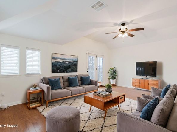 422 Village Commons BLVD, Georgetown TX 78633